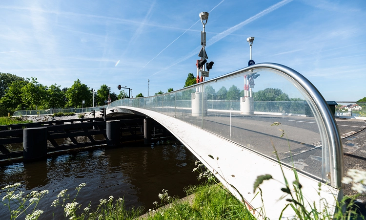 Julius Caesar Bridge - Polycarbonate Bridge Walls